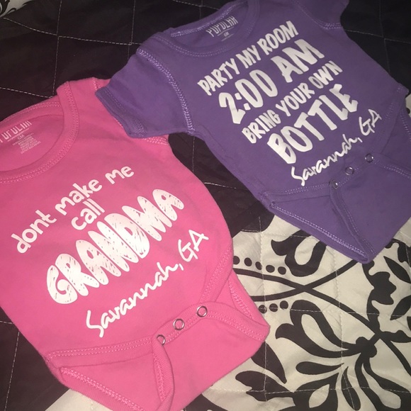 2 Baby Onesies - Picture 1 of 8
